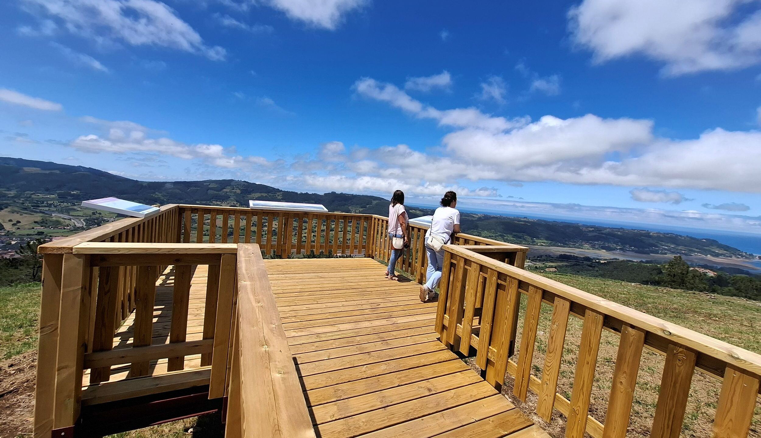 MIRADOR MONTE CUBERA VILLAVICIOSA ASTURIAS Mirador Monte Cubera en Villaviciosa, Asturias